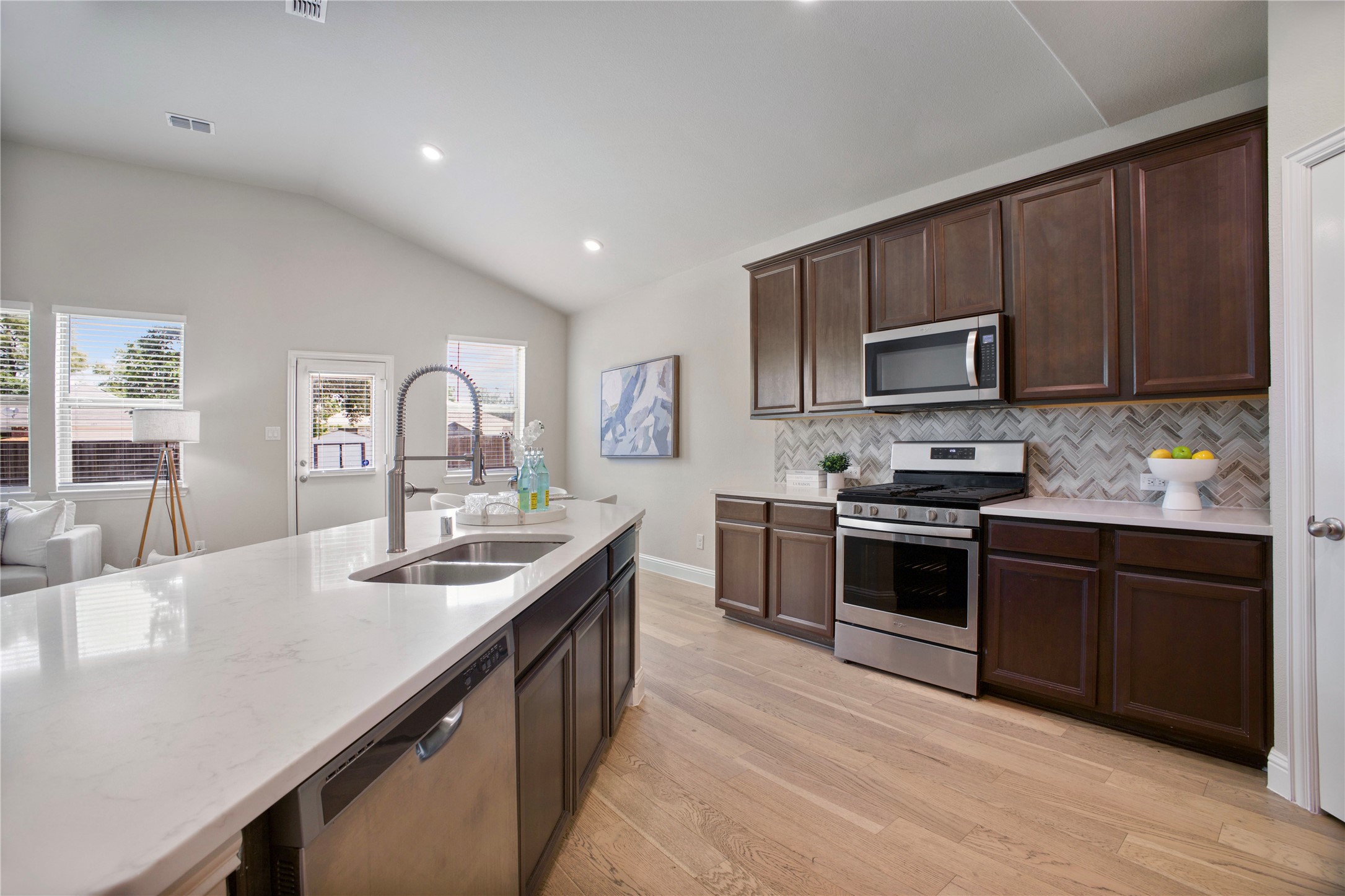 6800 Elm Street Rowlett TX 75089