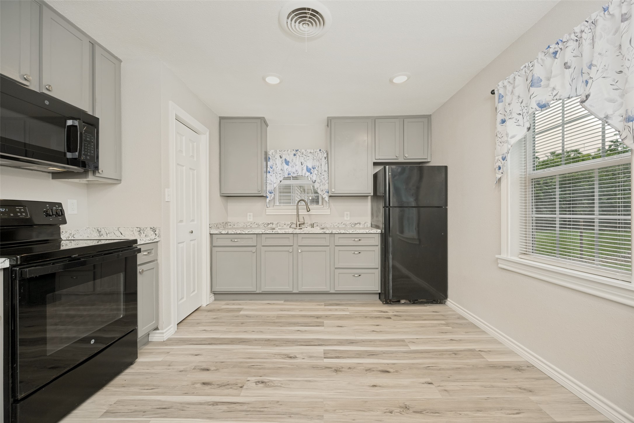 717 Small Street Bowie TX 76230