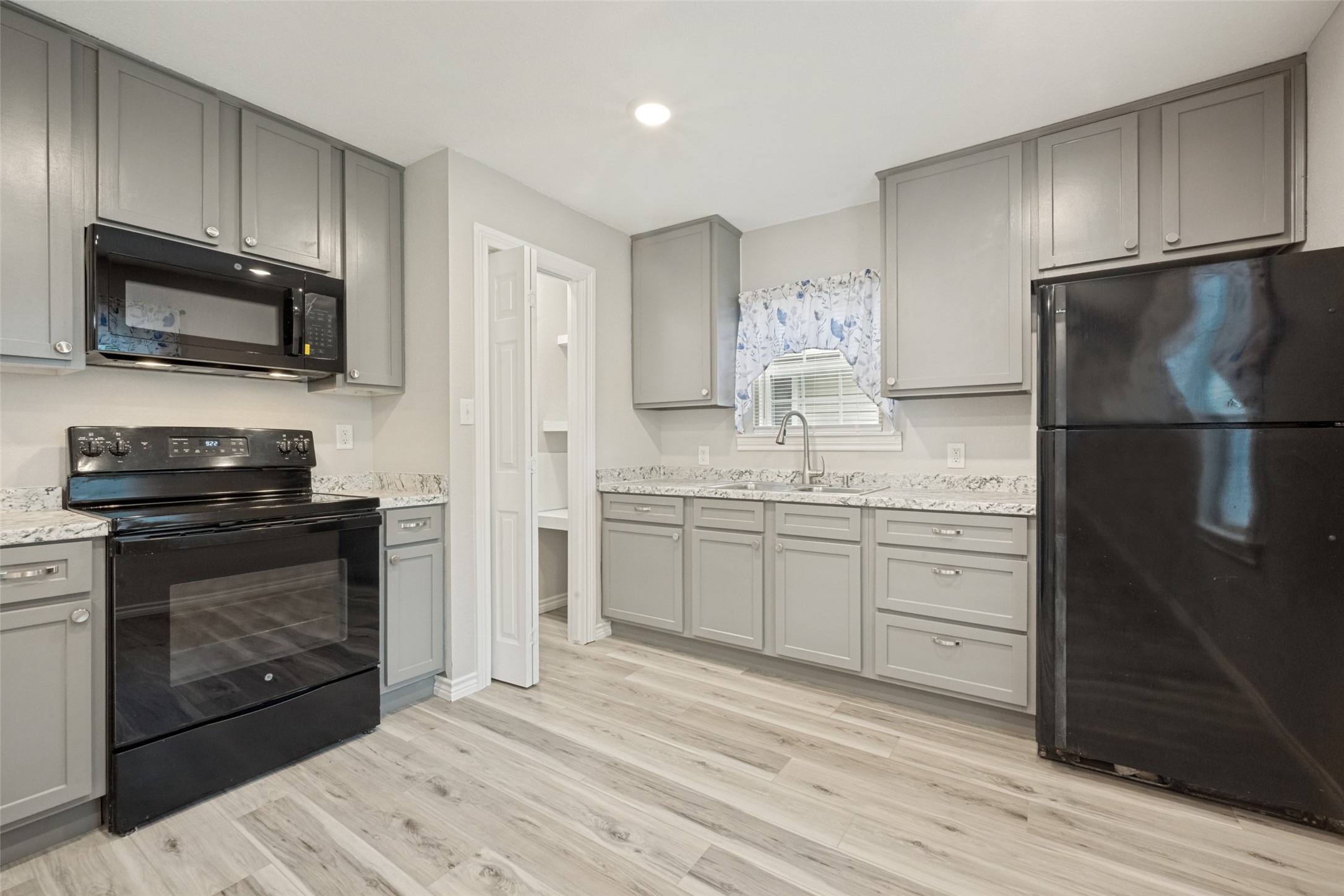 717 Small Street Bowie TX 76230