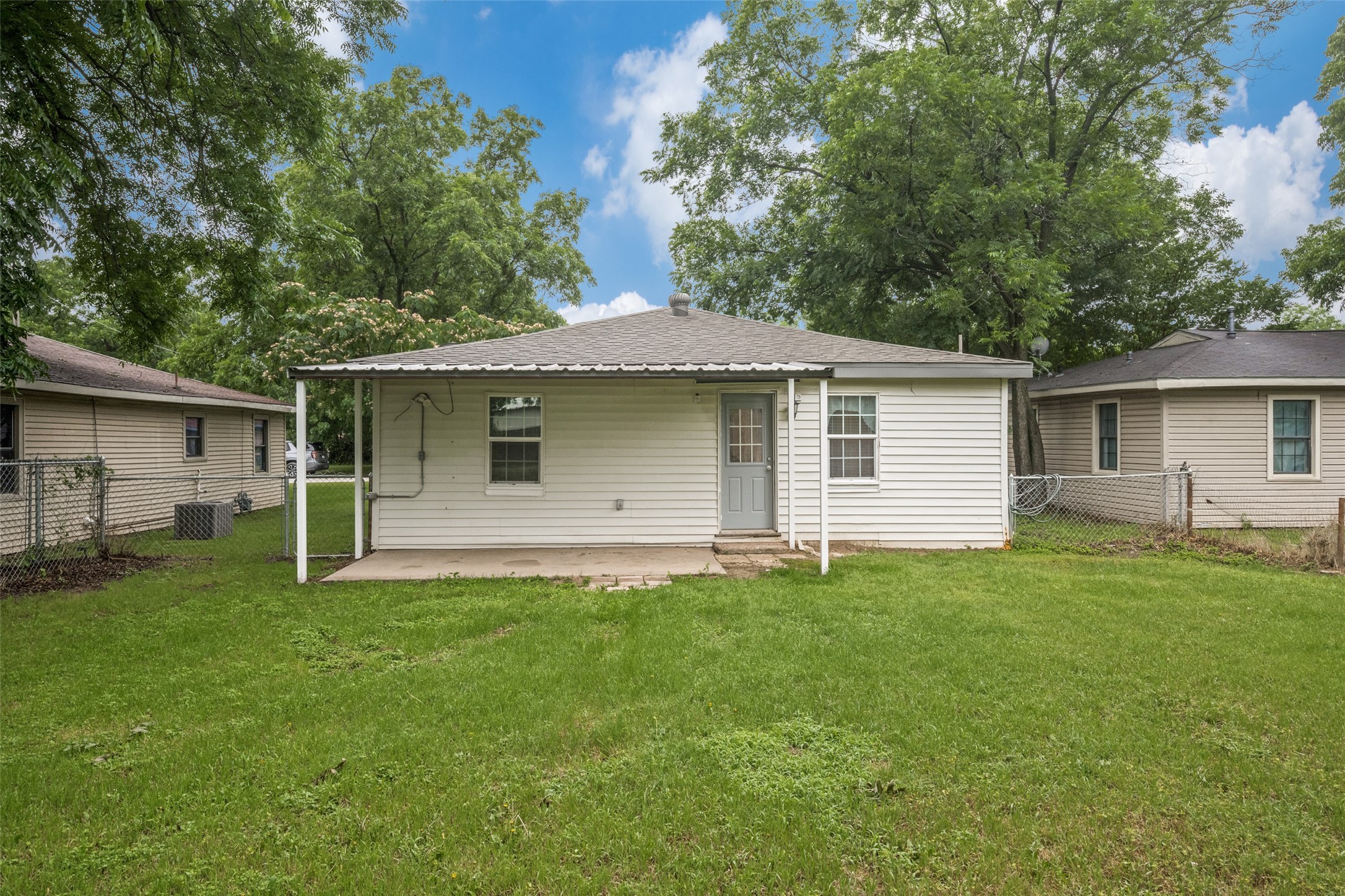 717 Small Street Bowie TX 76230