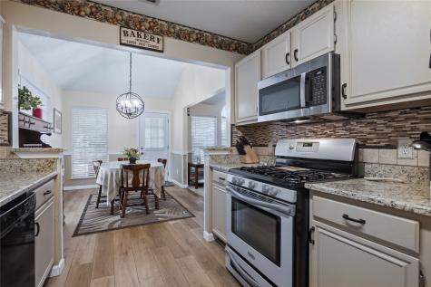 4511 Queenswood Drive Grand Prairie TX 75052