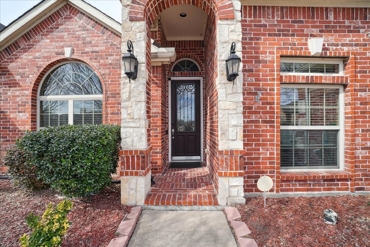 1121 Shearwater Lane Garland TX 75043