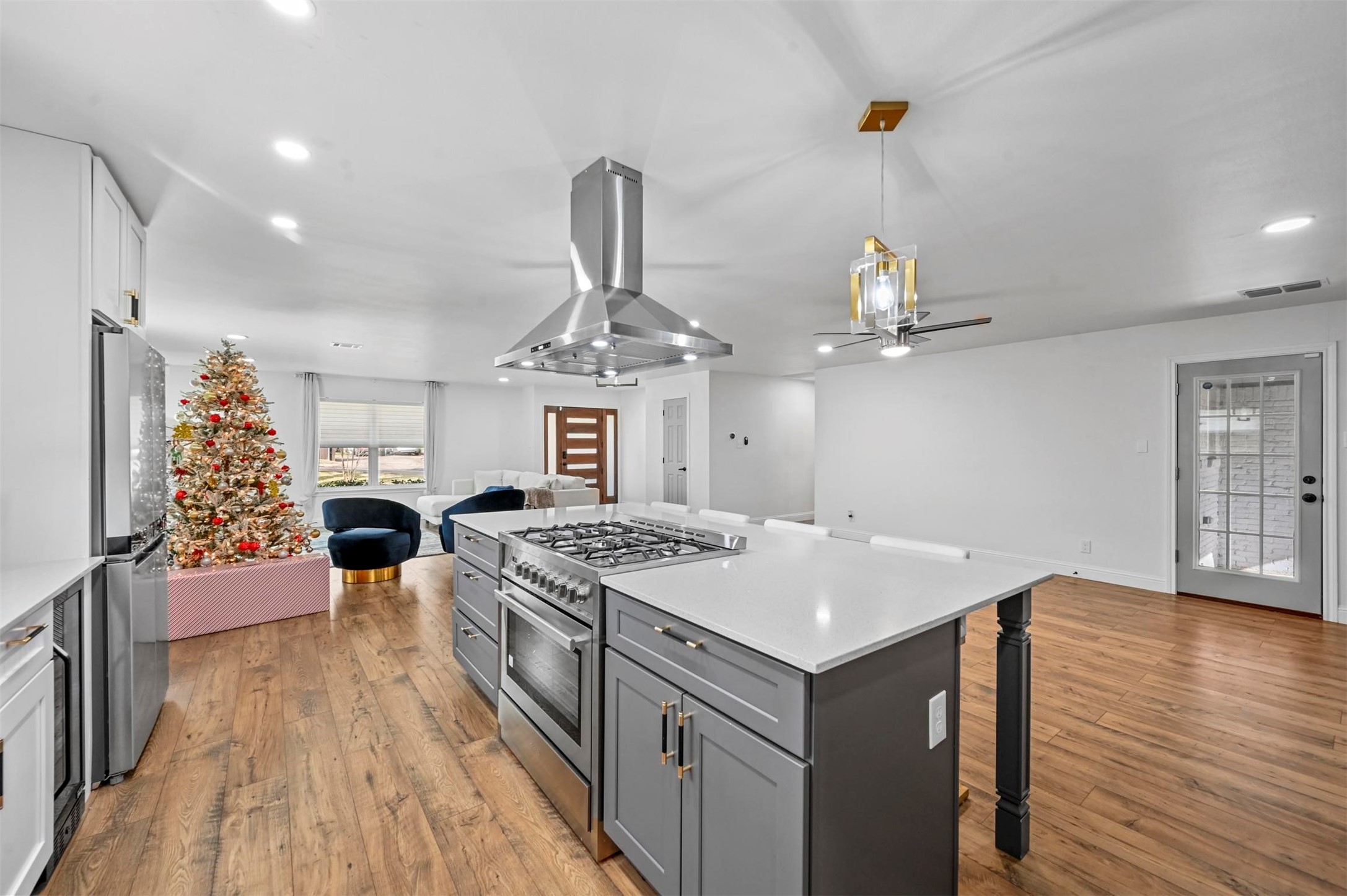 9806 Parkford Drive Dallas TX 75238