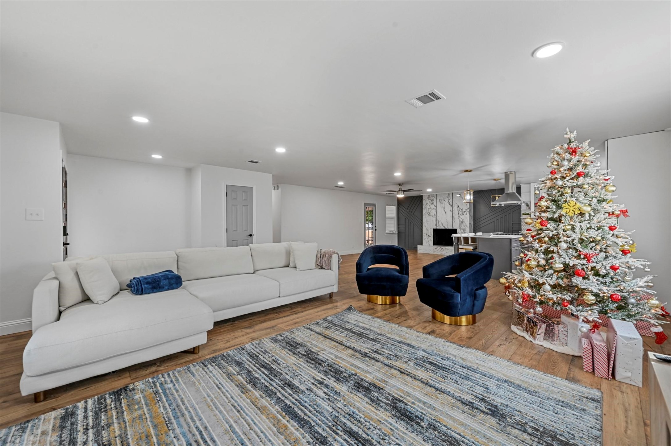 9806 Parkford Drive Dallas TX 75238