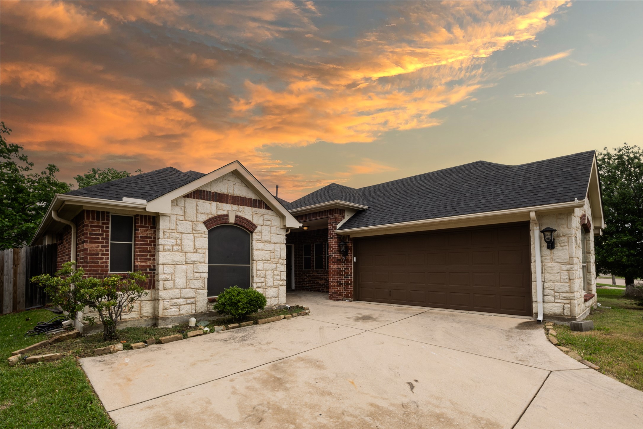 6709 Stardust Drive North Richland Hills TX 76180