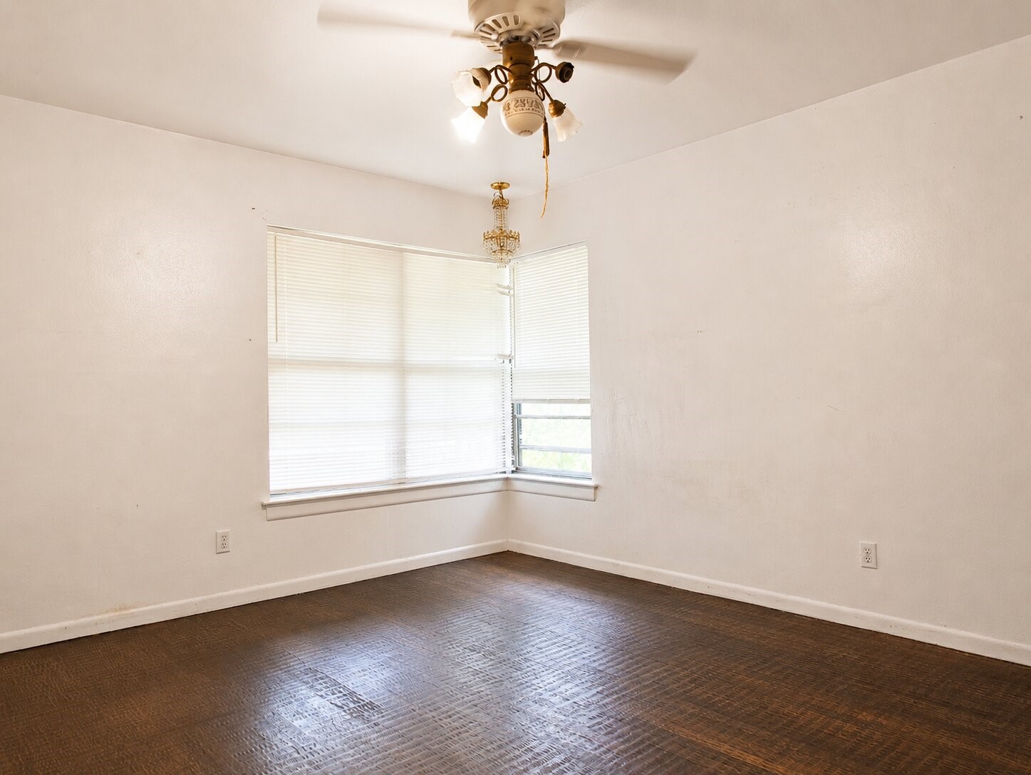 627 Kingston Drive Irving TX 75061
