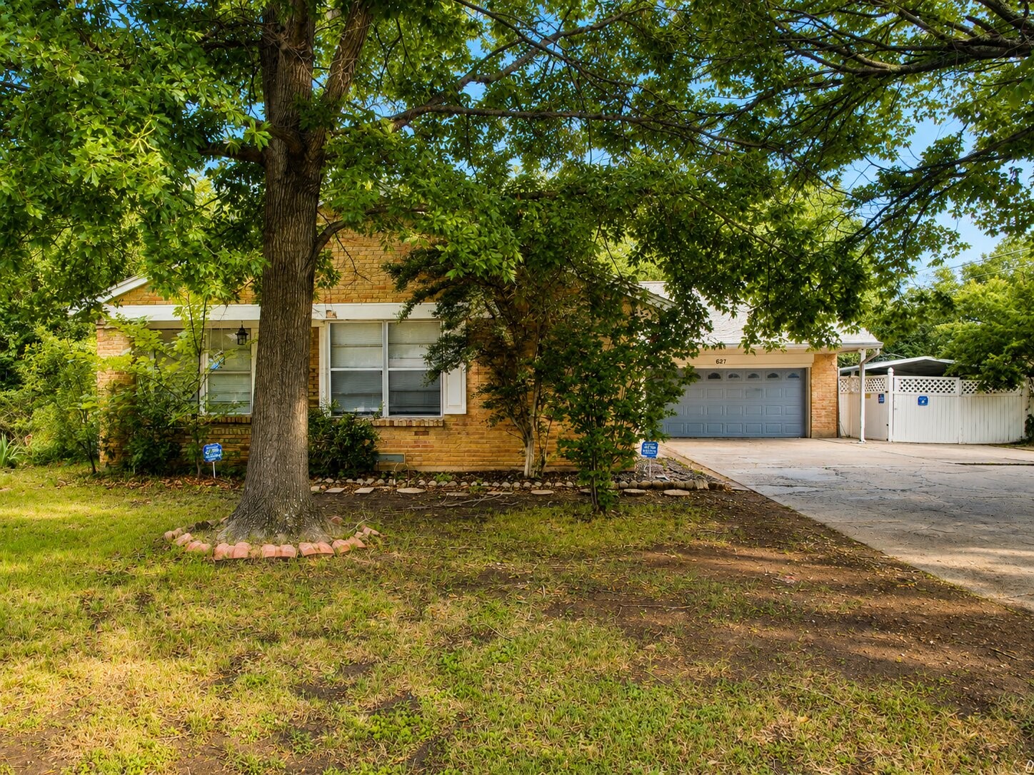 627 Kingston Drive Irving TX 75061