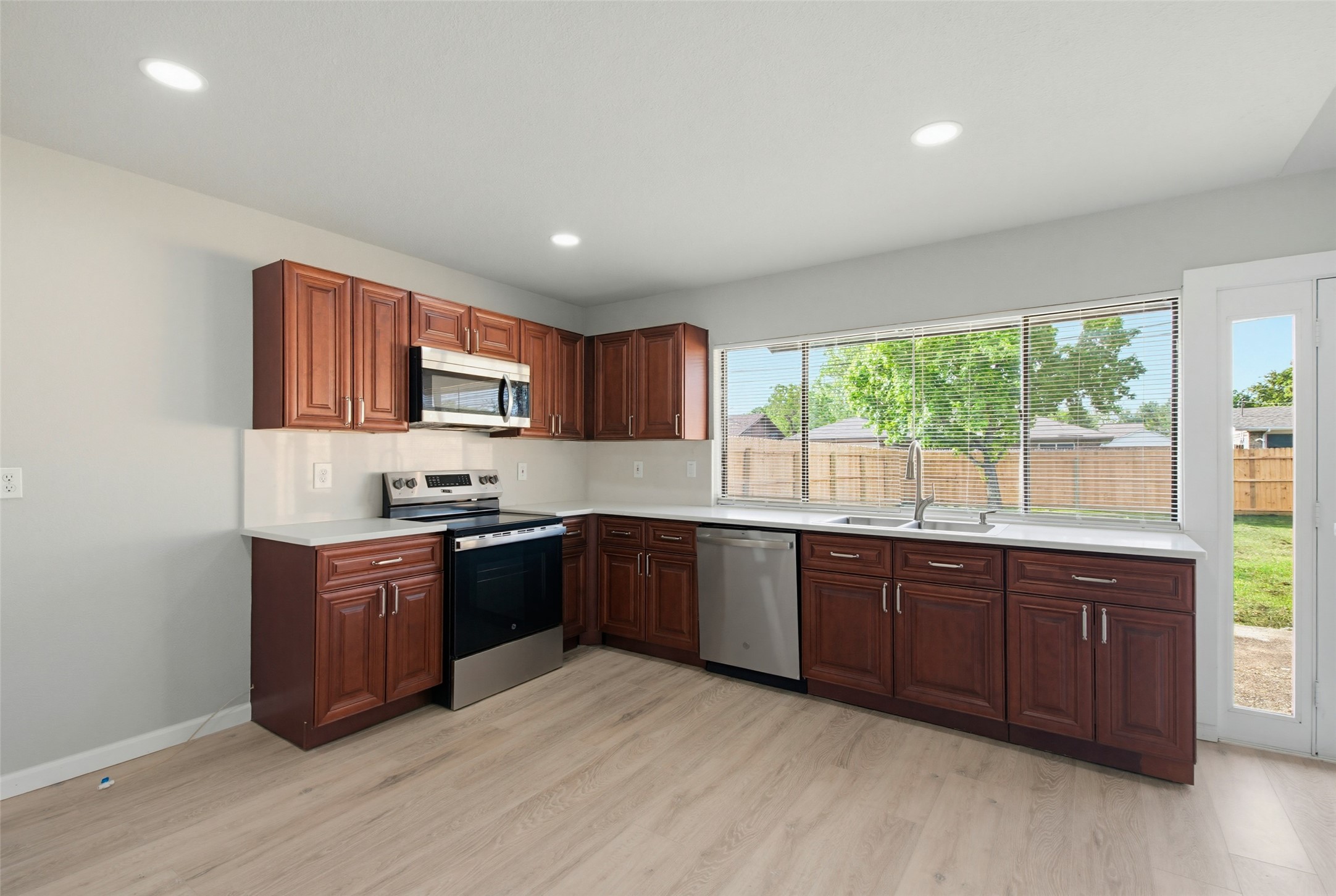 8718 Vernon Drive Rowlett TX 75088