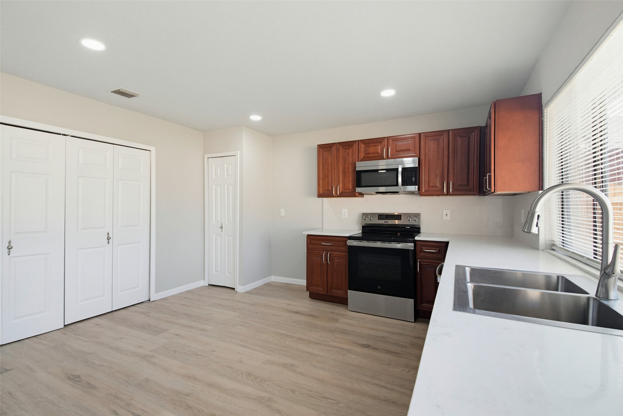 8718 Vernon Drive Rowlett TX 75088