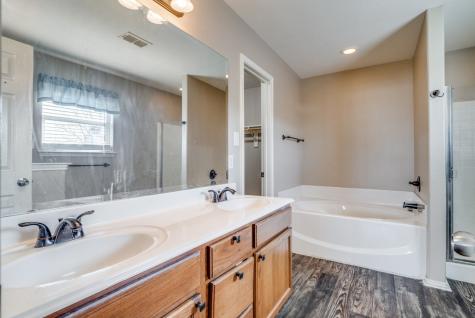 424 Heritage Drive Crowley TX 76036