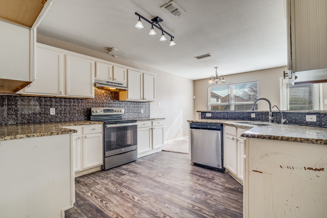 424 Heritage Drive Crowley TX 76036