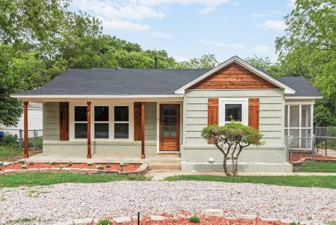 118 N Stewart Avenue Lancaster TX 75146