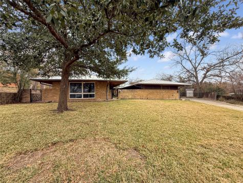 921 9th Street Grand Prairie TX 75050