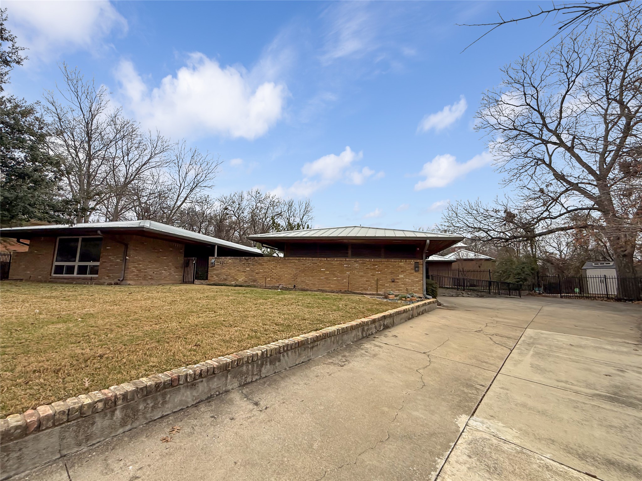 921 9th Street Grand Prairie TX 75050