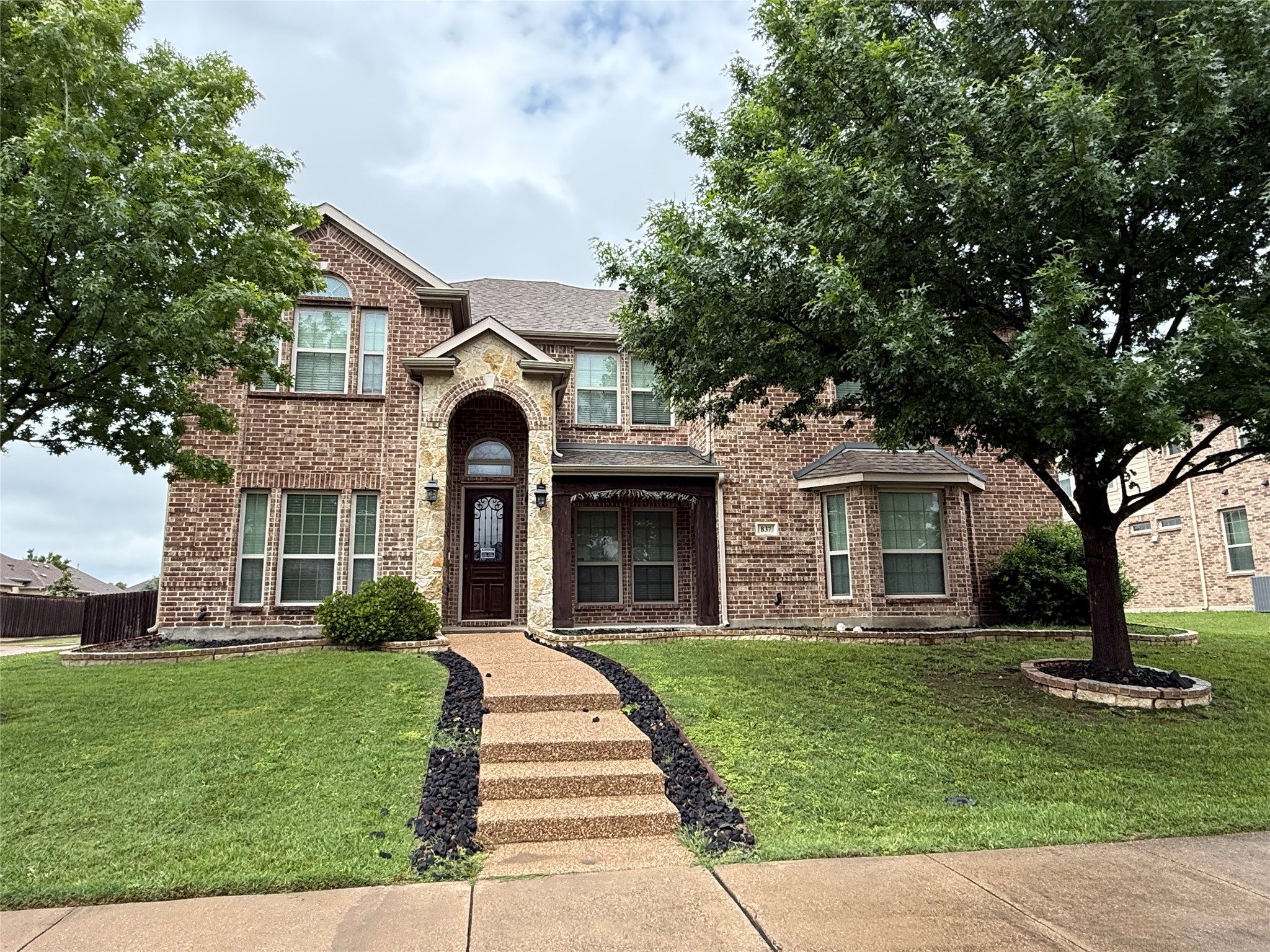 837 Danbury Drive Desoto TX 75115