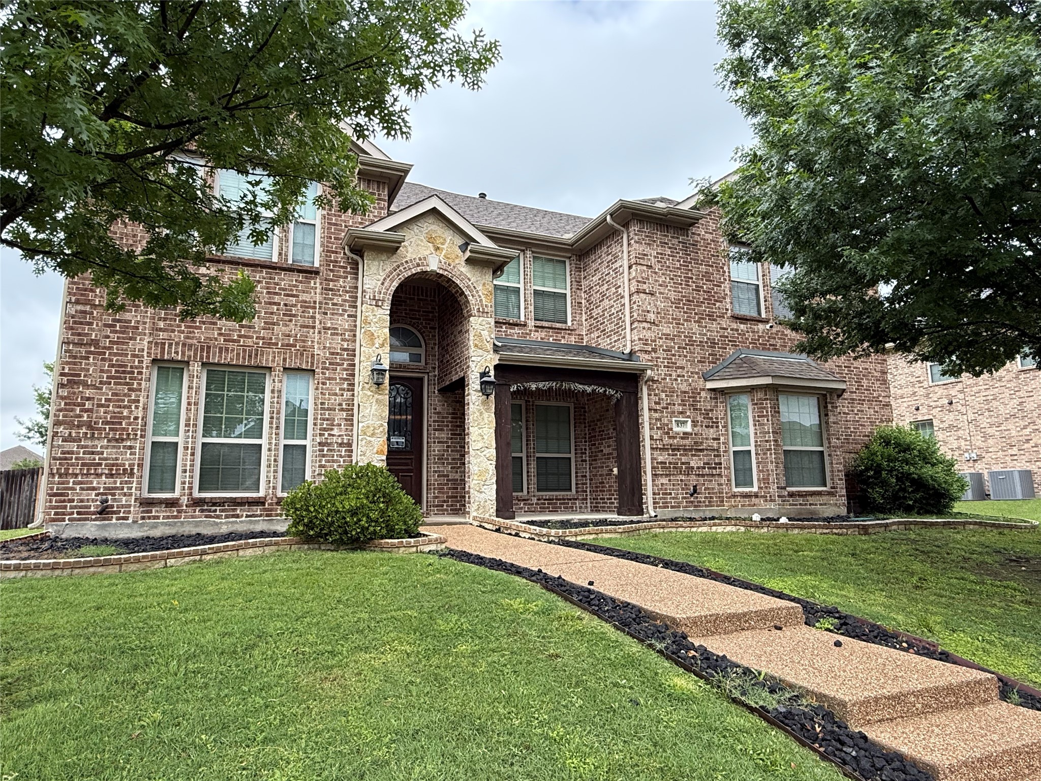 837 Danbury Drive Desoto TX 75115