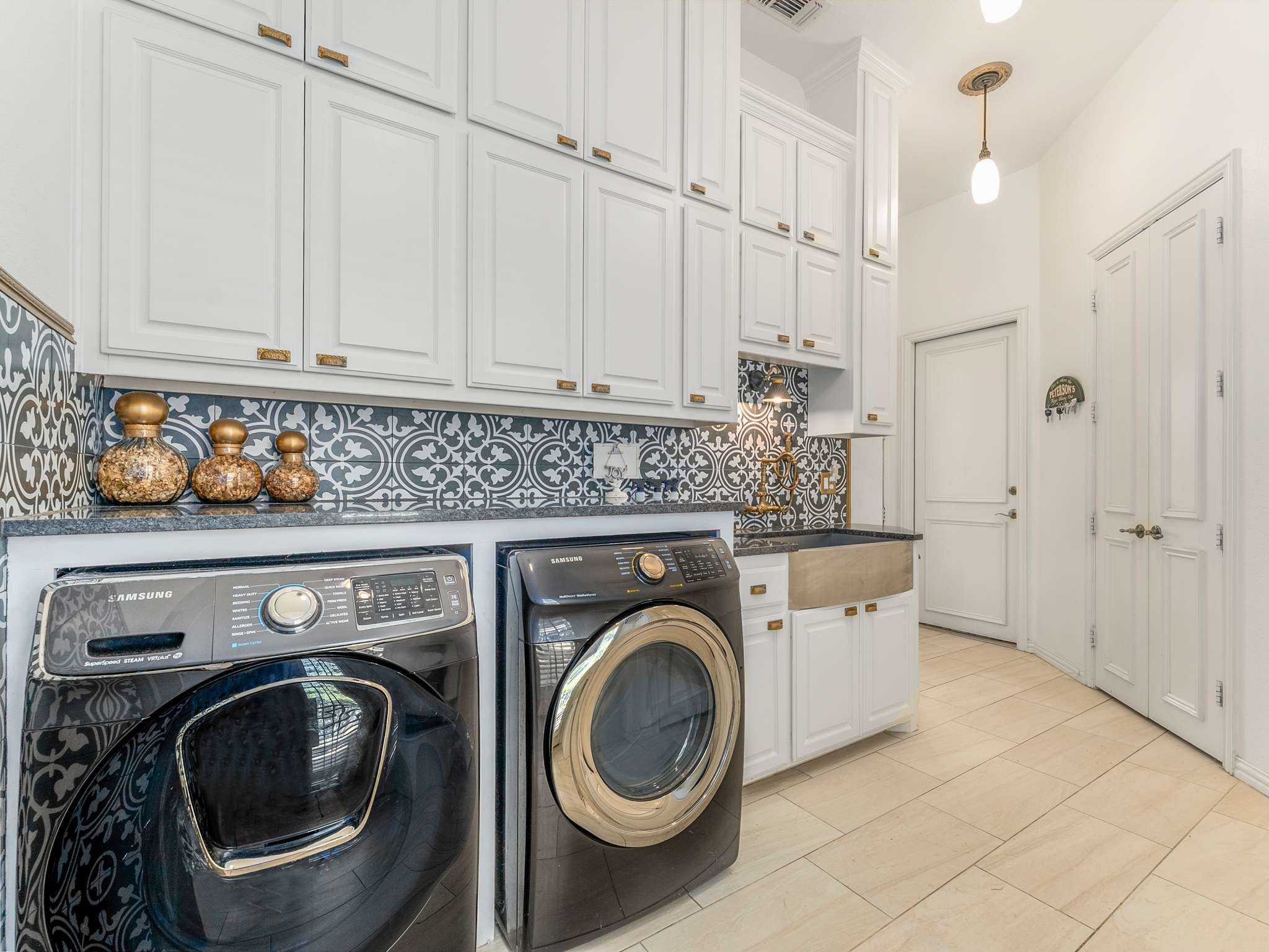 550 N Peytonville Avenue Southlake TX 76092