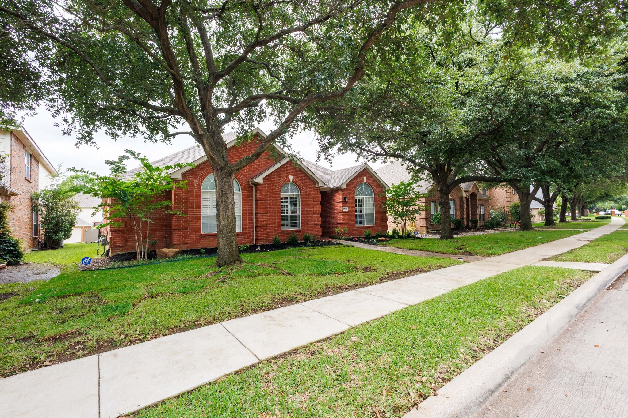 9718 Wolf Creek Drive Irving TX 75063