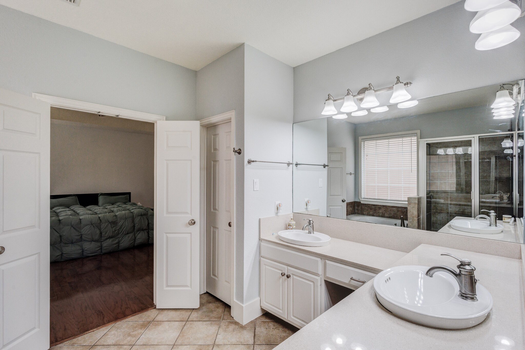 9718 Wolf Creek Drive Irving TX 75063