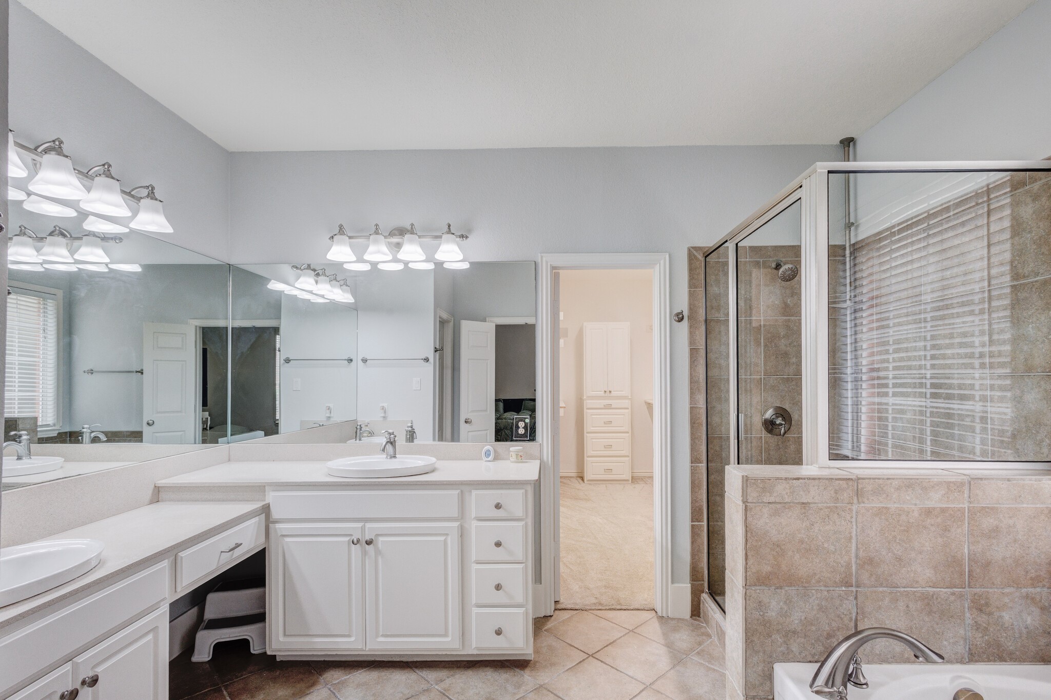 9718 Wolf Creek Drive Irving TX 75063