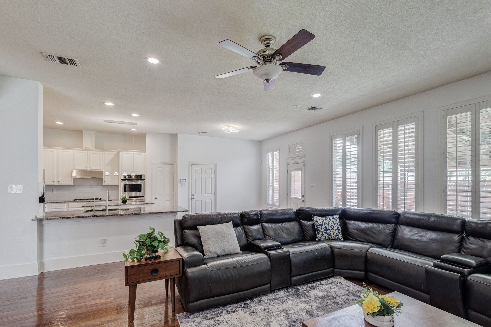 9718 Wolf Creek Drive Irving TX 75063
