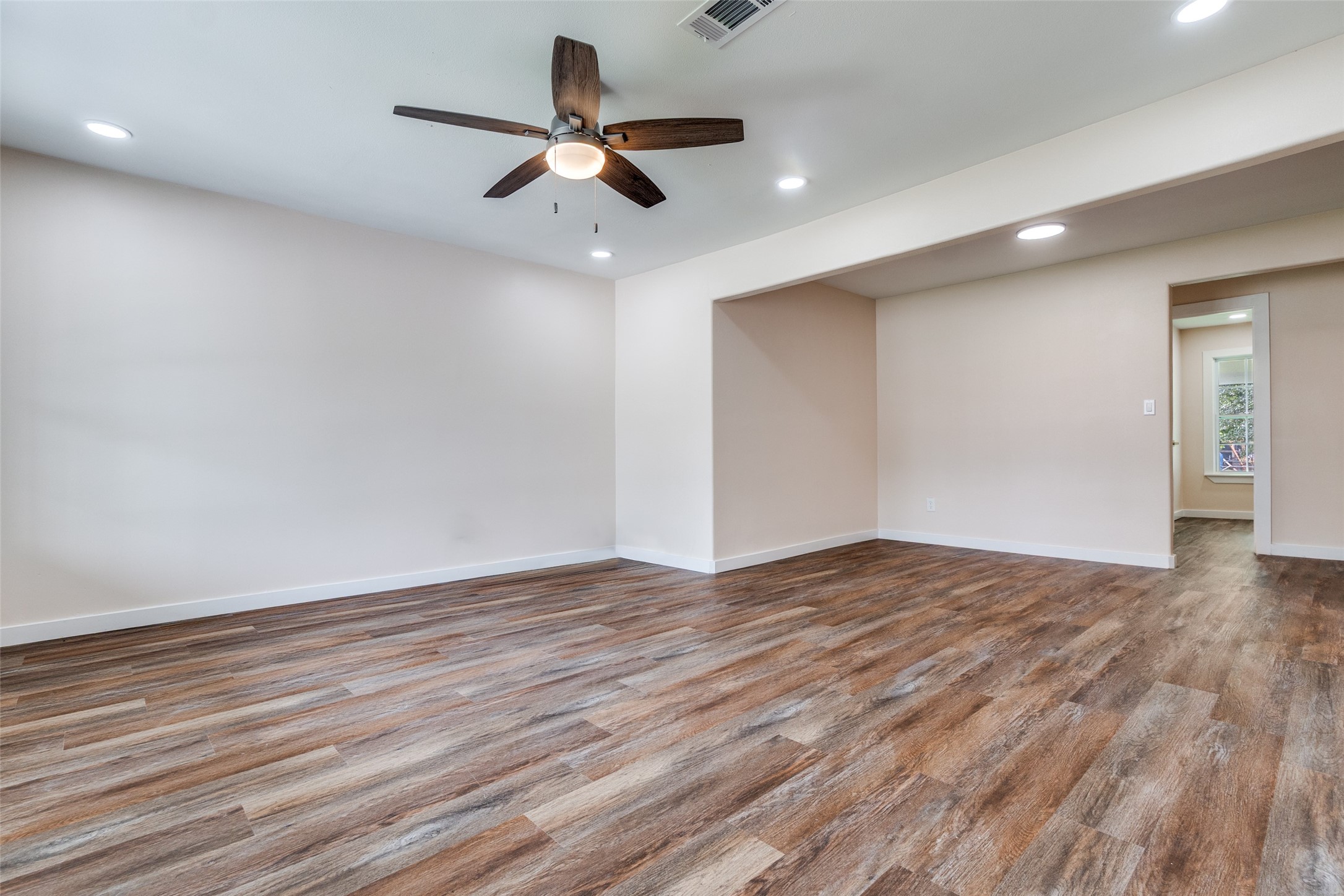 7812 Bruton Road Dallas TX 75217
