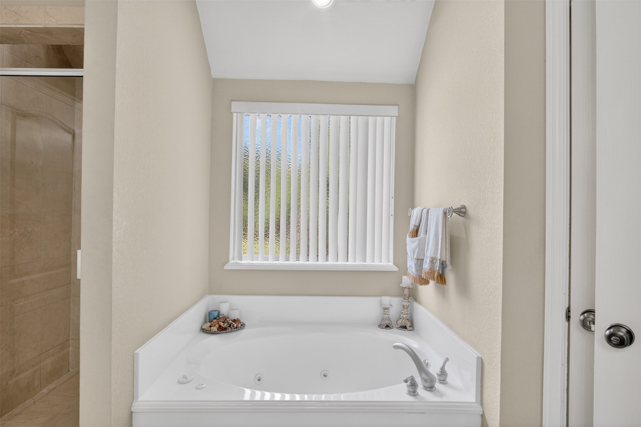 2416 Park Run Drive Arlington TX 76016