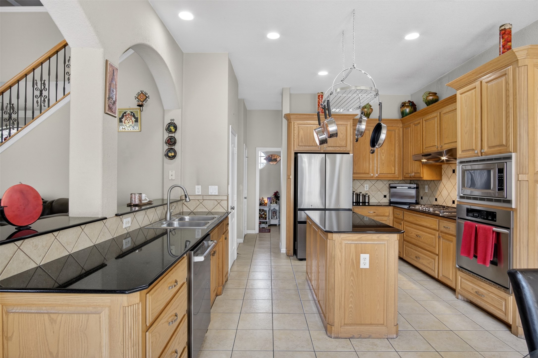 2416 Park Run Drive Arlington TX 76016