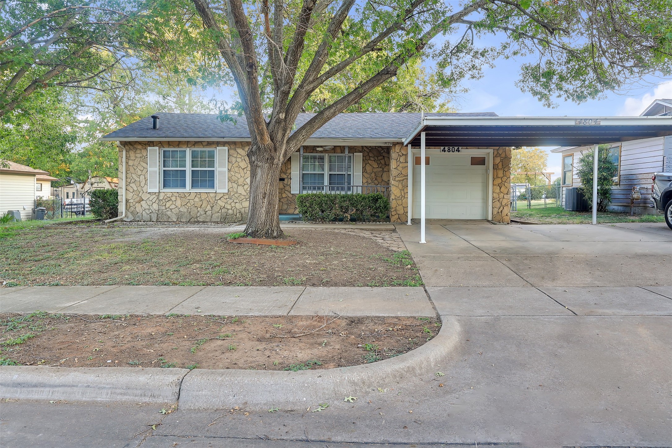 4804 Jerri Lane Haltom City TX 76117