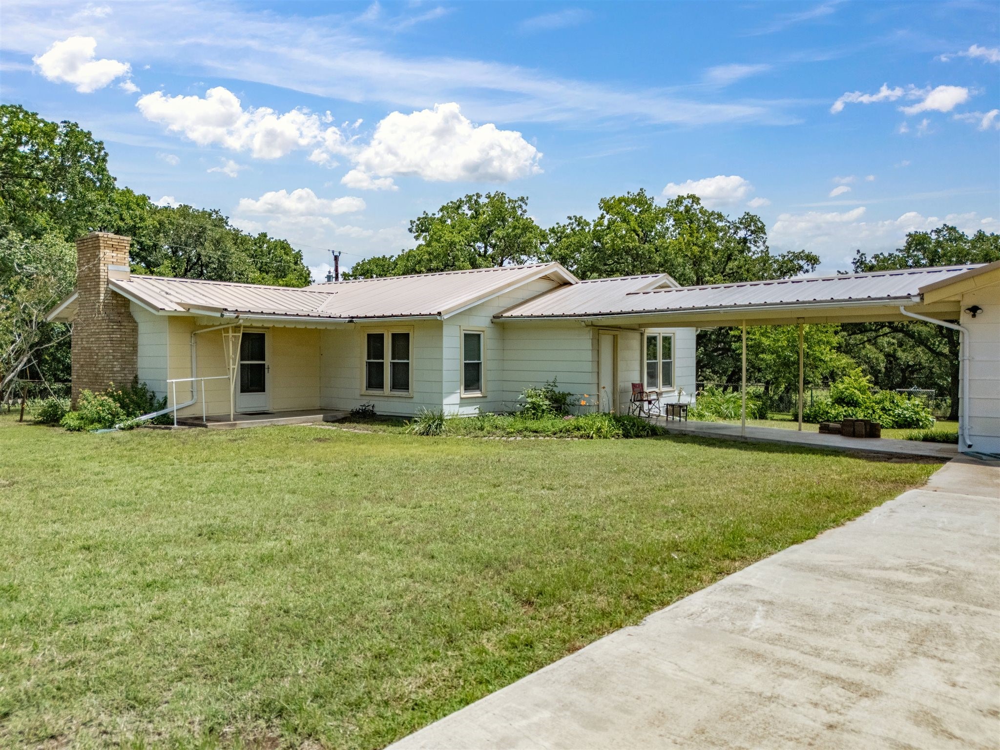 381 Bynum Road Bowie TX 76230