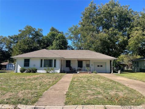 801 Lipscomb Street Bonham TX 75418