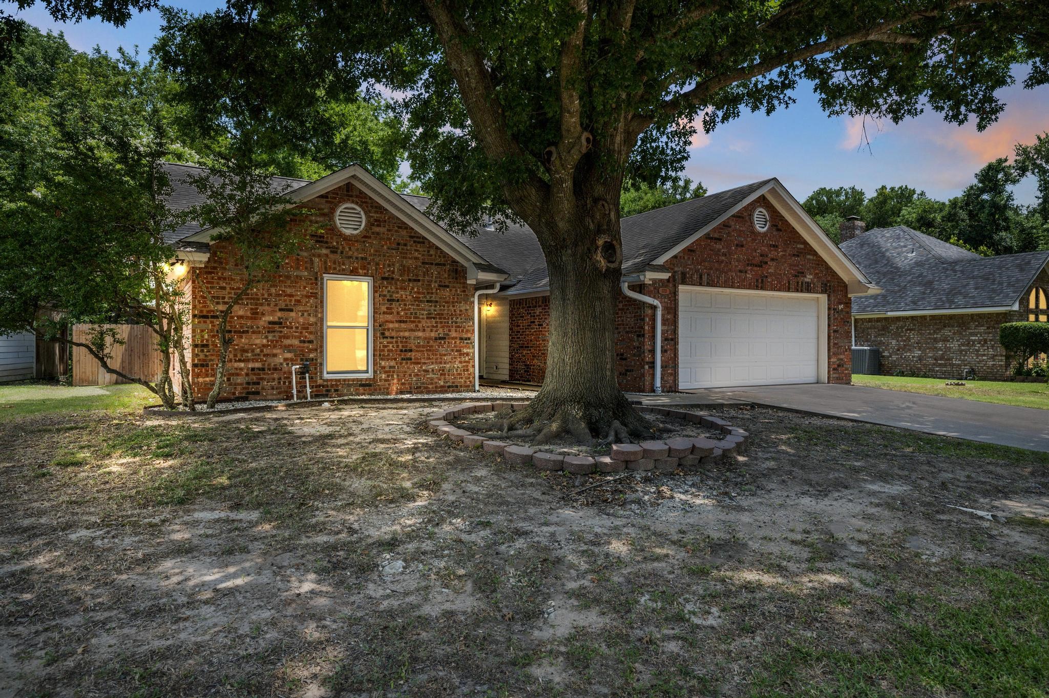 1713 Creekside Avenue Sherman TX 75092