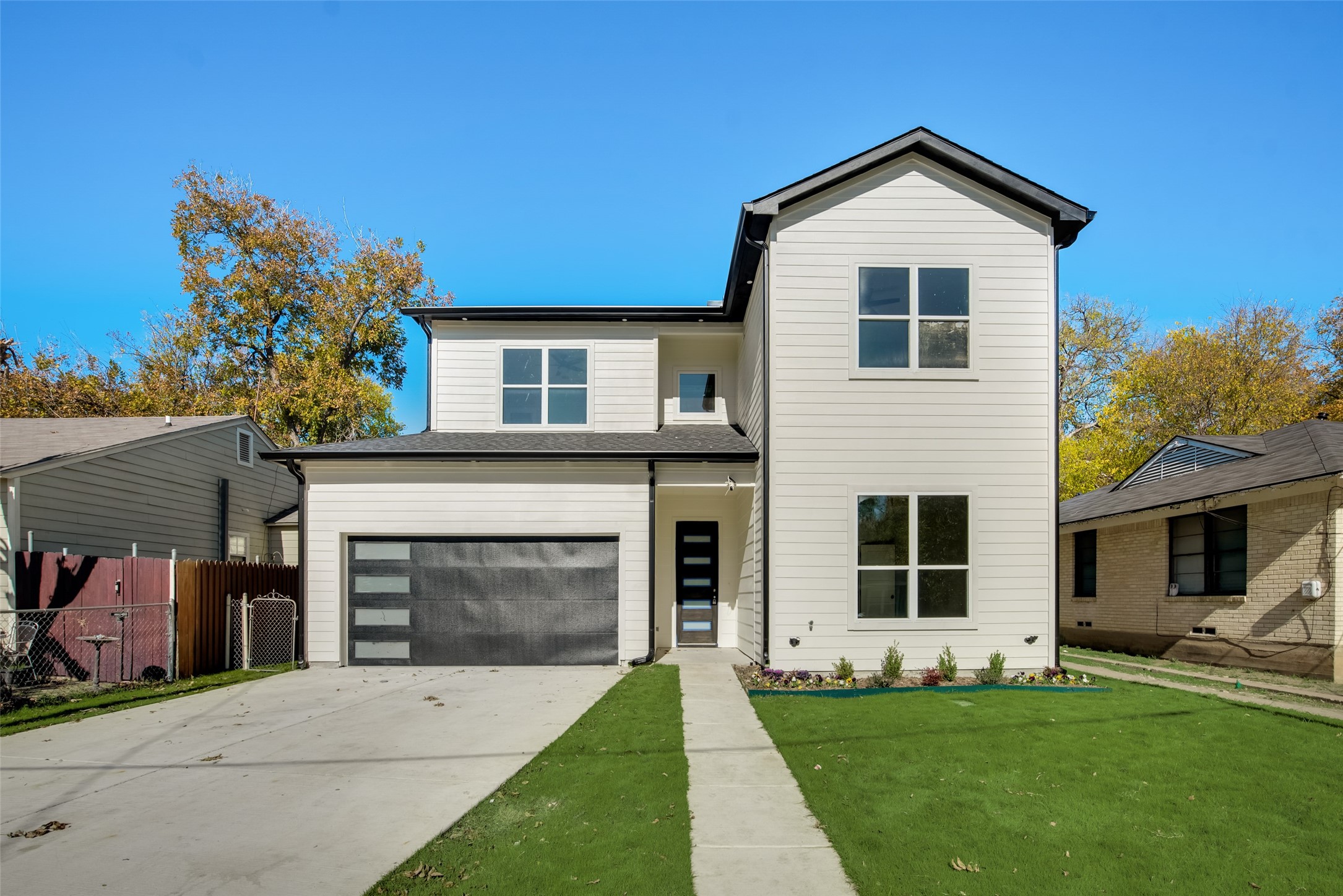 435 Delaware Street Dallas TX 75208