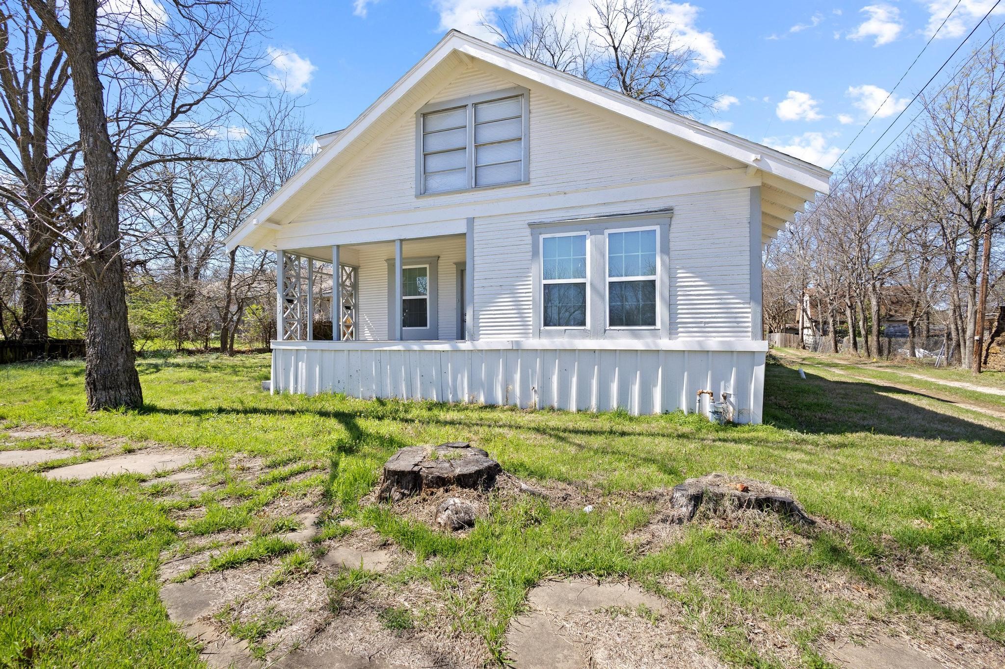 709 N Chandler Avenue Denison TX 75020