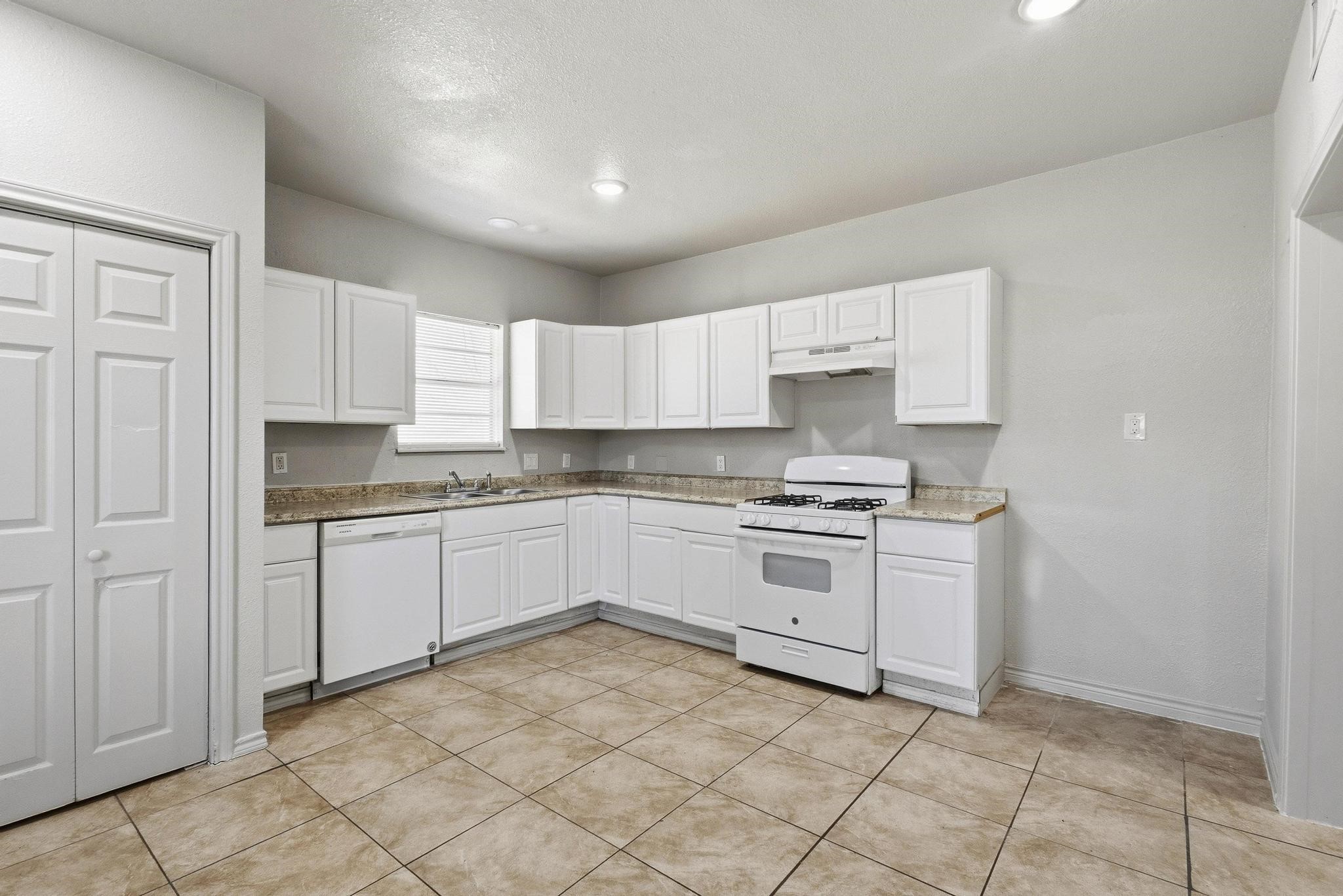 709 N Chandler Avenue Denison TX 75020