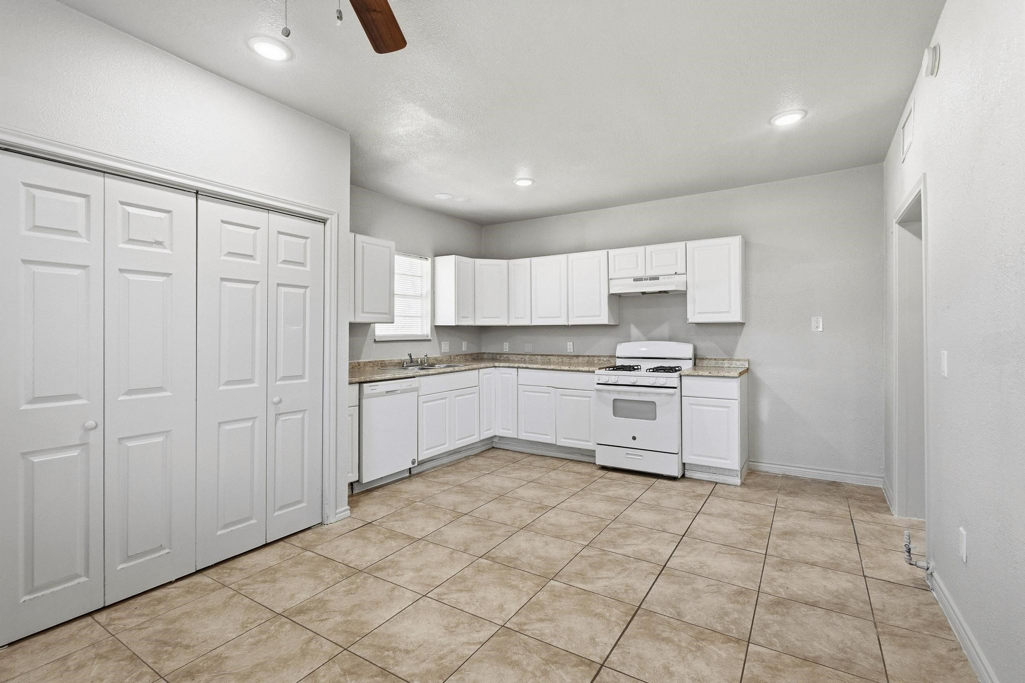 709 N Chandler Avenue Denison TX 75020