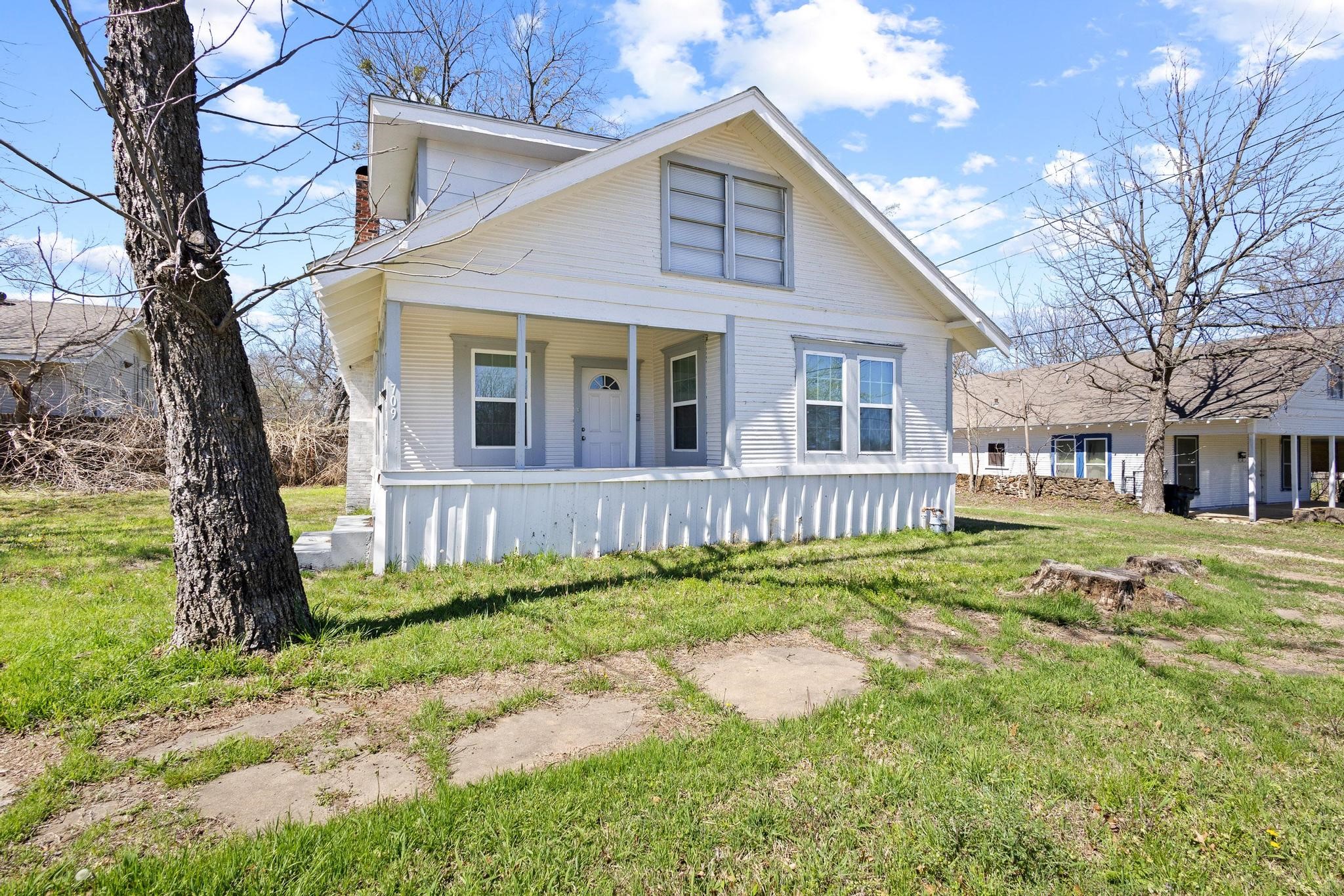 709 N Chandler Avenue Denison TX 75020