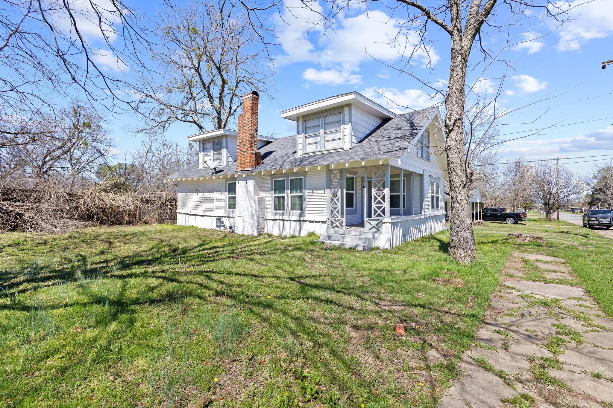 709 N Chandler Avenue Denison TX 75020