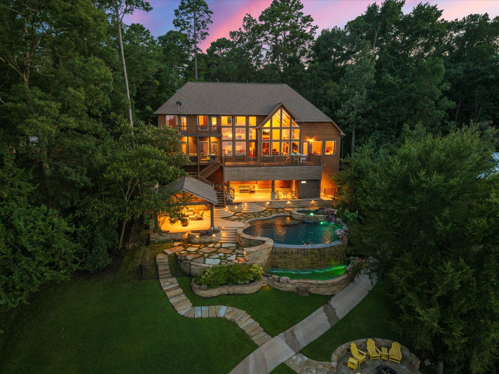 Scroggins TX, 350 E El Dorado Drive