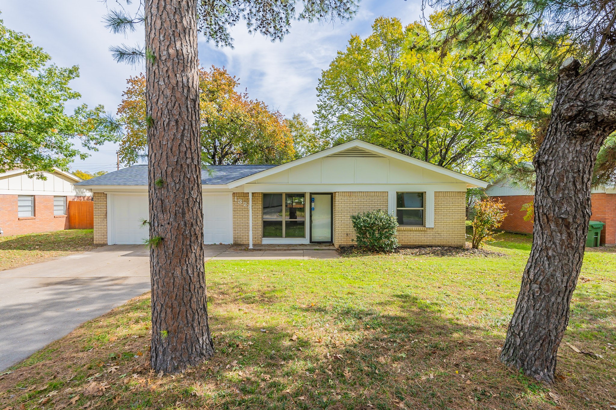 1328 Harrison Lane Hurst TX 76053