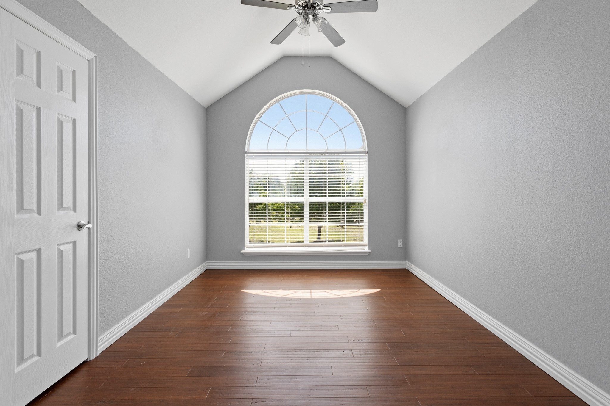 6722 Tabor Drive Arlington TX 76002