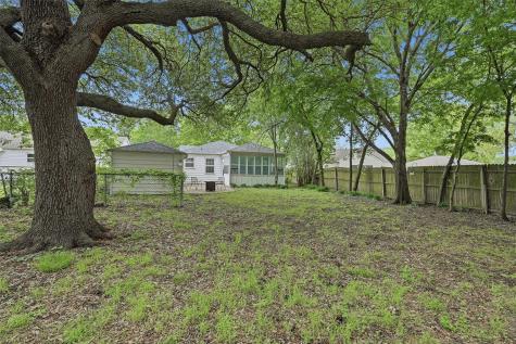 1032 N Lockhart Street Sherman TX 75092