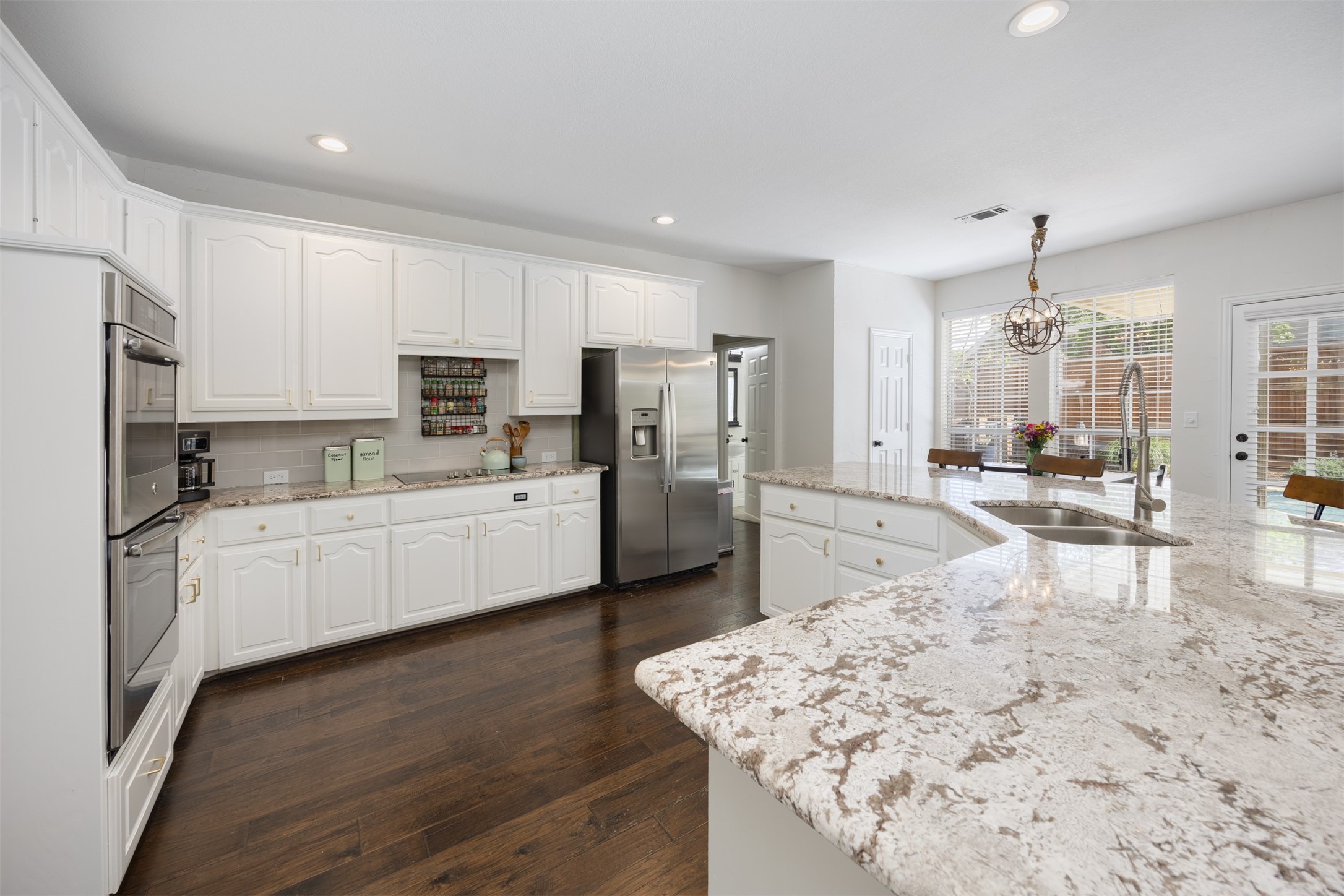 2823 Roundrock Mckinney TX 75072