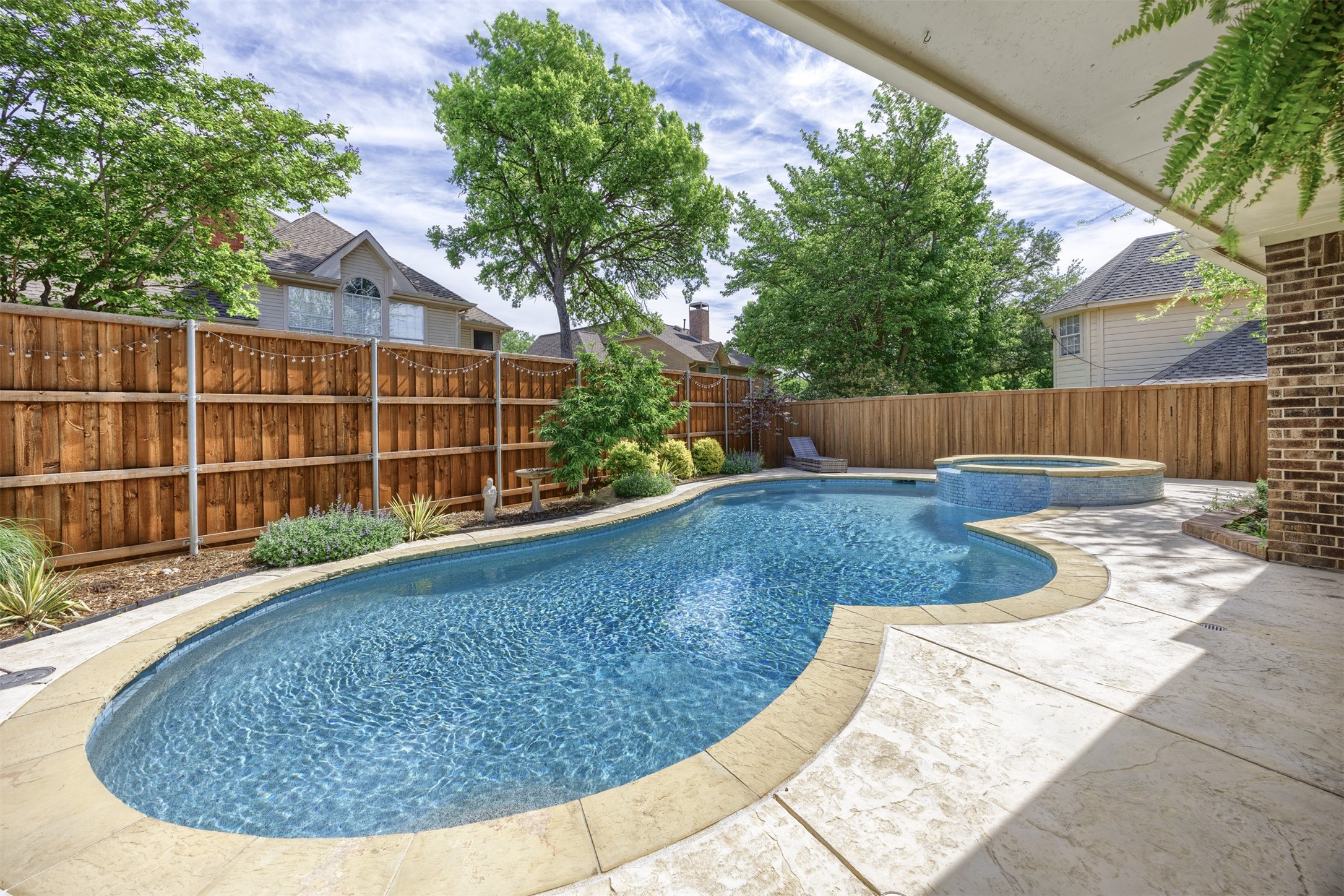 2823 Roundrock Mckinney TX 75072