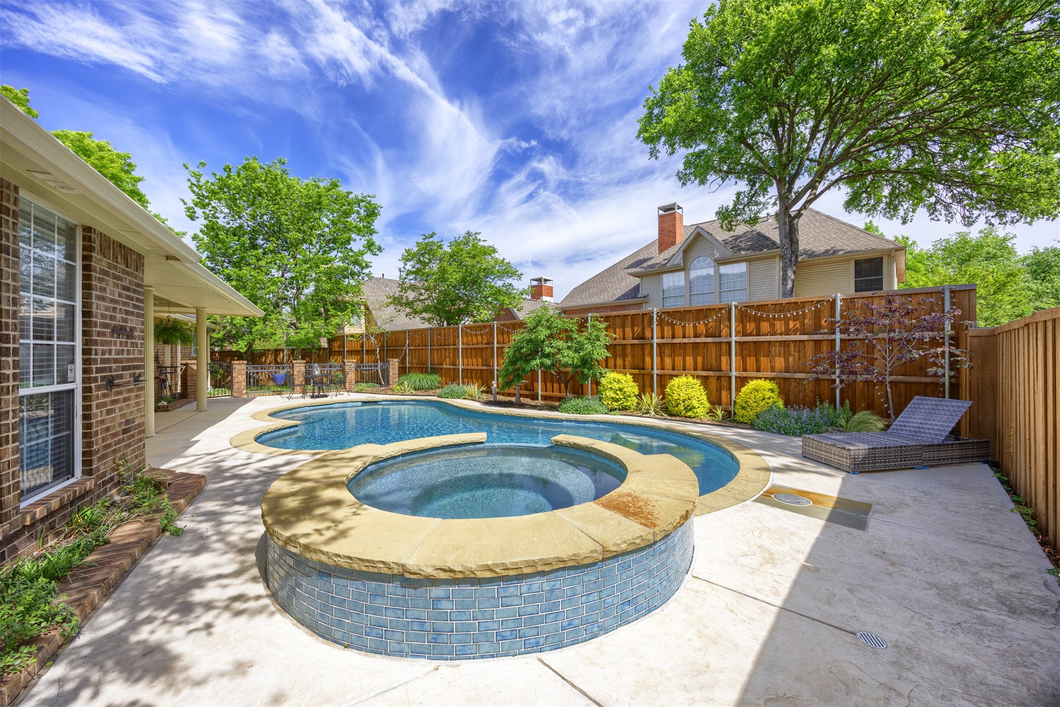 2823 Roundrock Mckinney TX 75072