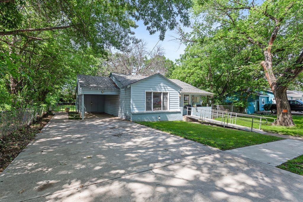 3917 Menn Street Haltom City TX 76117