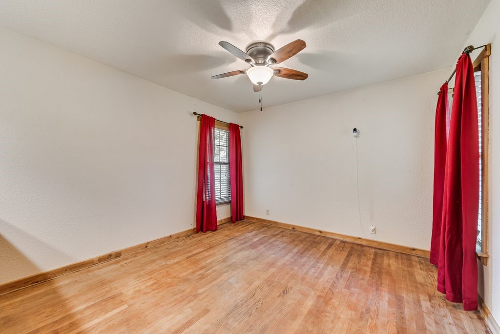 3917 Menn Street Haltom City TX 76117
