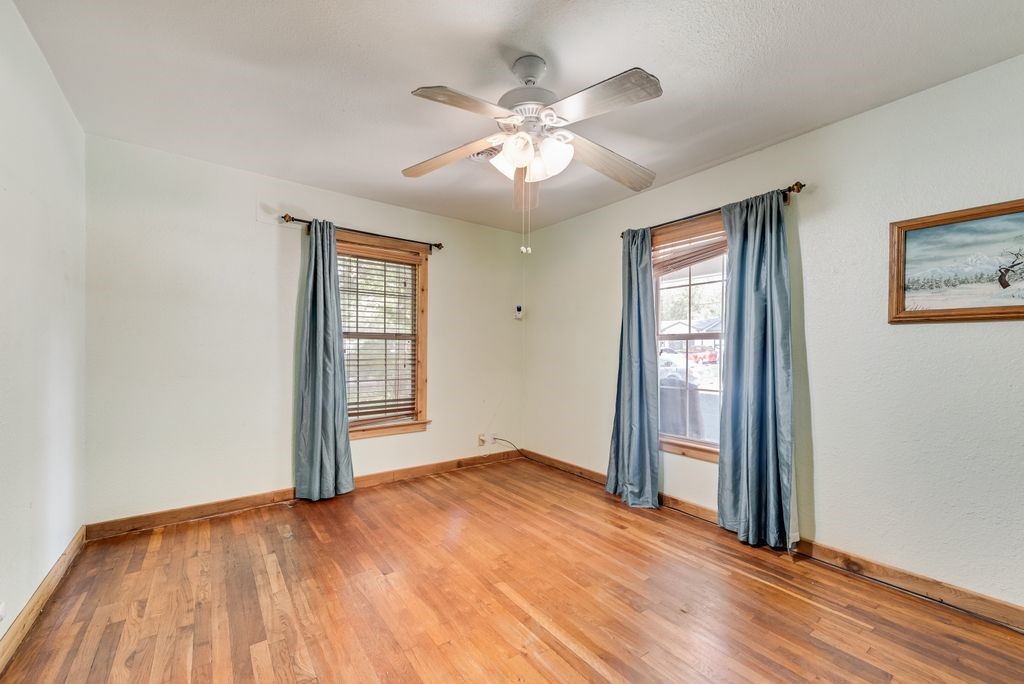 3917 Menn Street Haltom City TX 76117