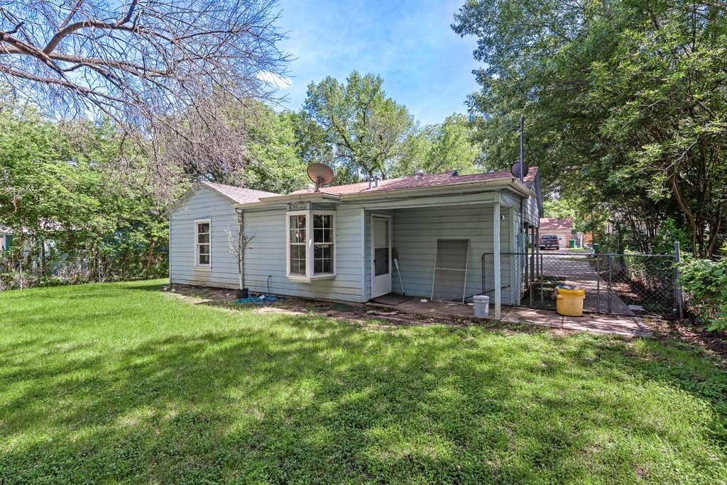 3917 Menn Street Haltom City TX 76117
