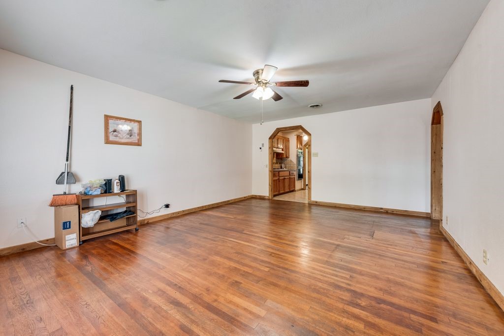 3917 Menn Street Haltom City TX 76117